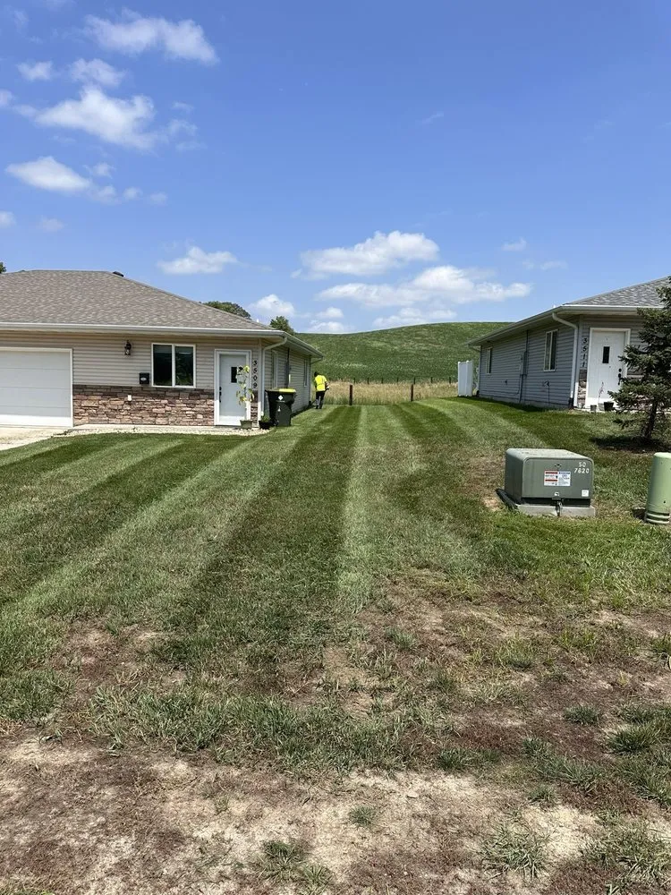 Custom yard maintenance experts serving Sioux City, IA - Jack’s Mow and Snow