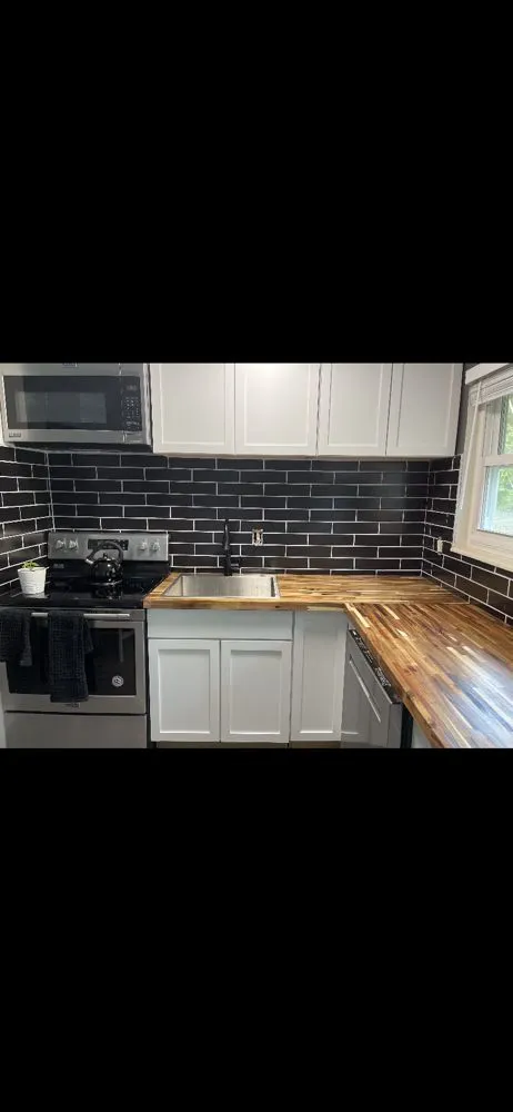 Trusted yard cleanup service for beautiful yards in Ladue, MO by Jacks of all Trades