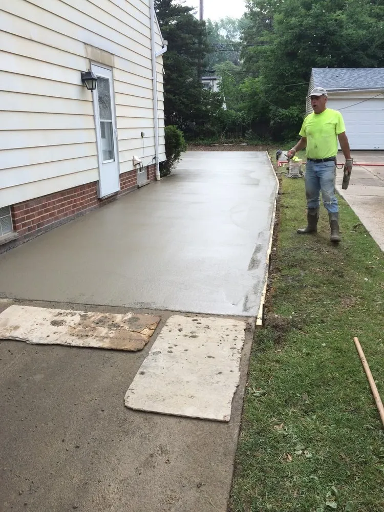 Custom yard cleanup service in Cleveland, OH - Jackson Coley Landscaping