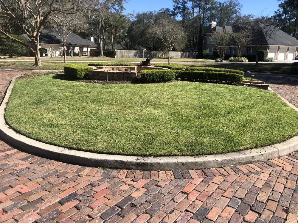 Trusted yard maintenance in Jacksonville, FL - Jackson