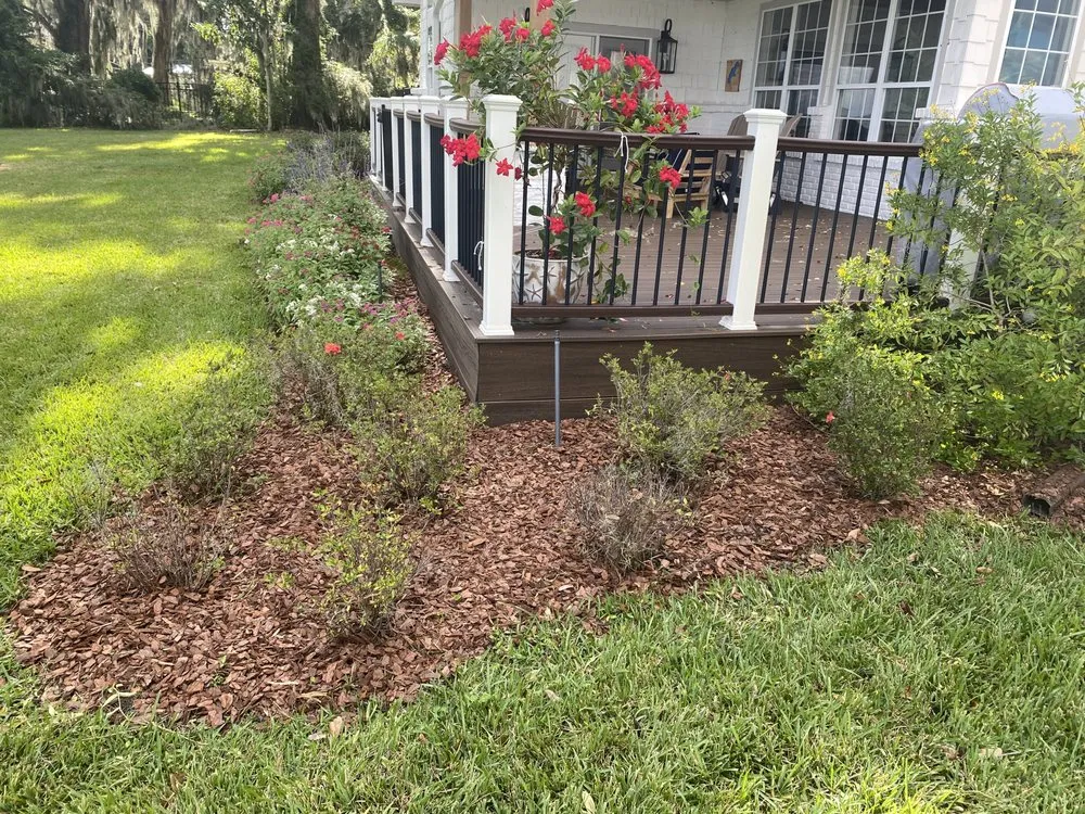 Custom garden landscaping for residential properties in Jacksonville, FL by Jackson