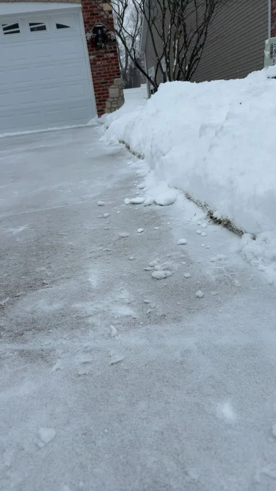 Top-rated yard maintenance in Saint Peters, MO by Jackson Lawn and Landscape