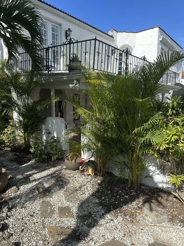 Custom landscape installation experts serving Nokomis, FL - Jackson Summers