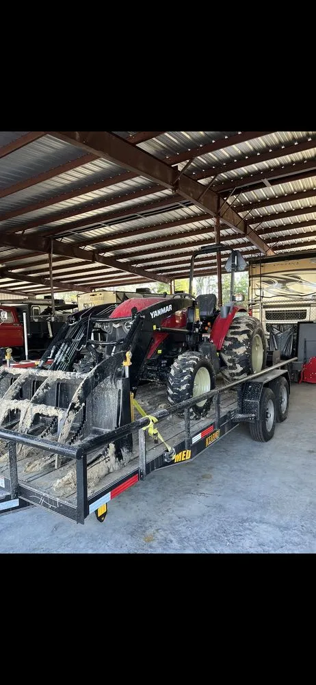 Reliable landscape design for beautiful yards in Baton Rouge, LA by Jackson’s Bush hogging and Tractor services