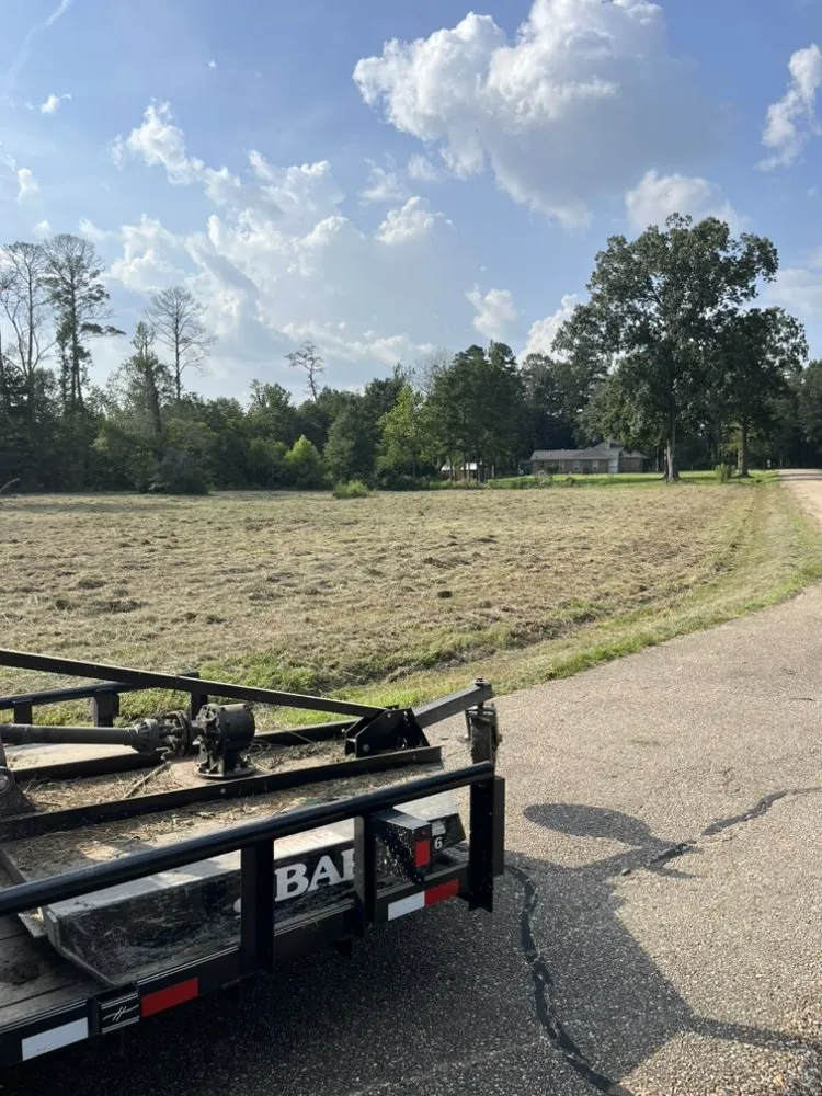 Custom garden landscaping experts serving Baton Rouge, LA - Jackson’s Bush hogging and Tractor services