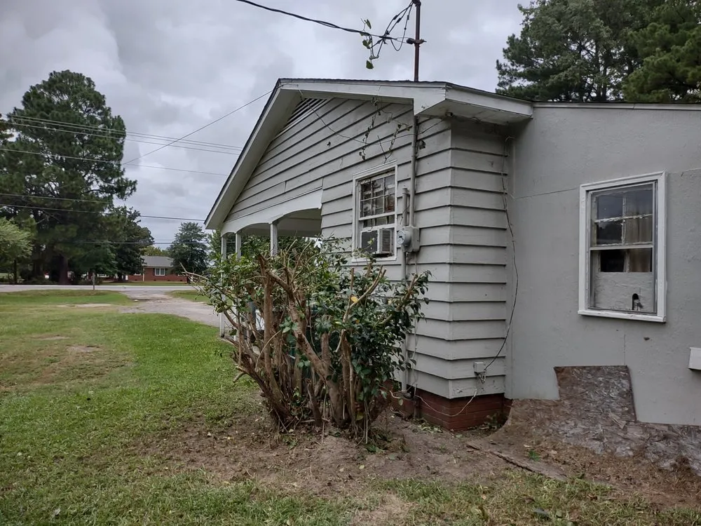 Top-rated yard cleanup service for year-round maintenance in Tarboro, NC by Jackson's Lawn Care