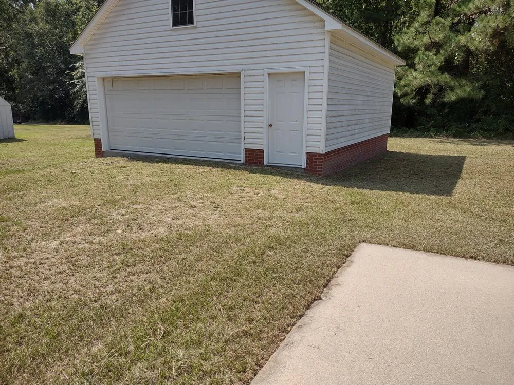 Top-rated lawn care service in Tarboro, NC by Jackson's Lawn Care