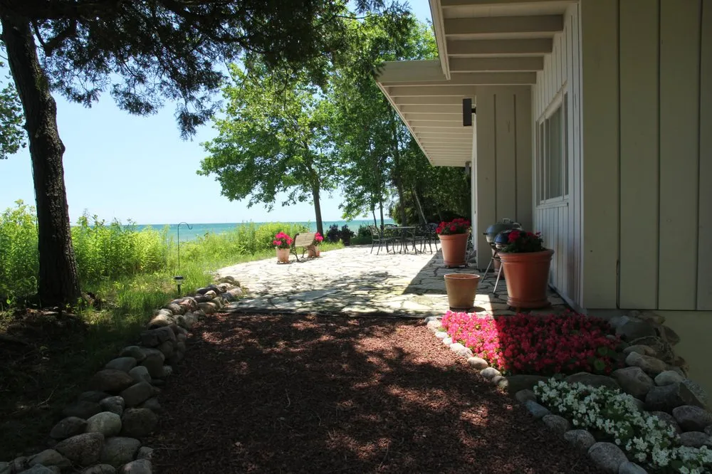 Custom yard maintenance in Sun Prairie, WI by Jackstone Landscaping & Jackson Construction