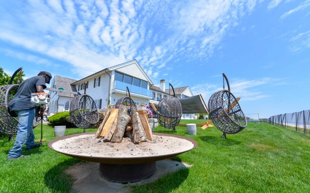 Top-rated lawn mowing service in East Hampton, NY - Jacob Hamilton Gardens