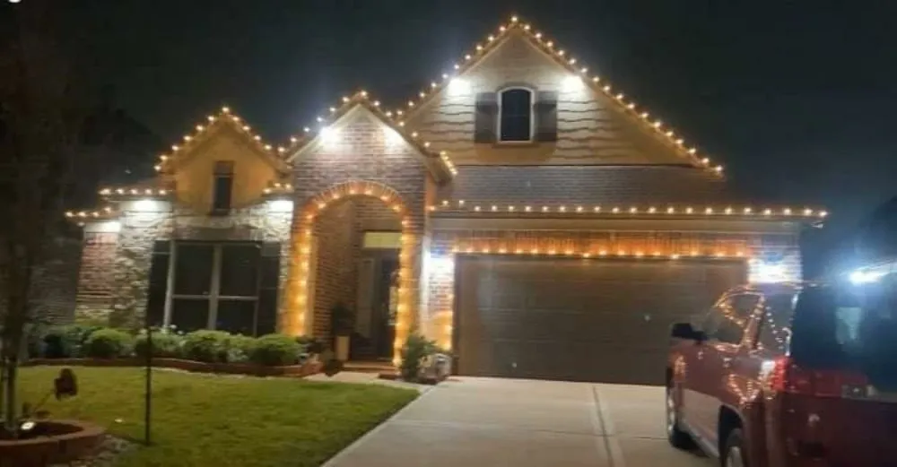 Top-rated yard cleanup service for homes in Houston, TX by Jacobo Dominguez Landscaping