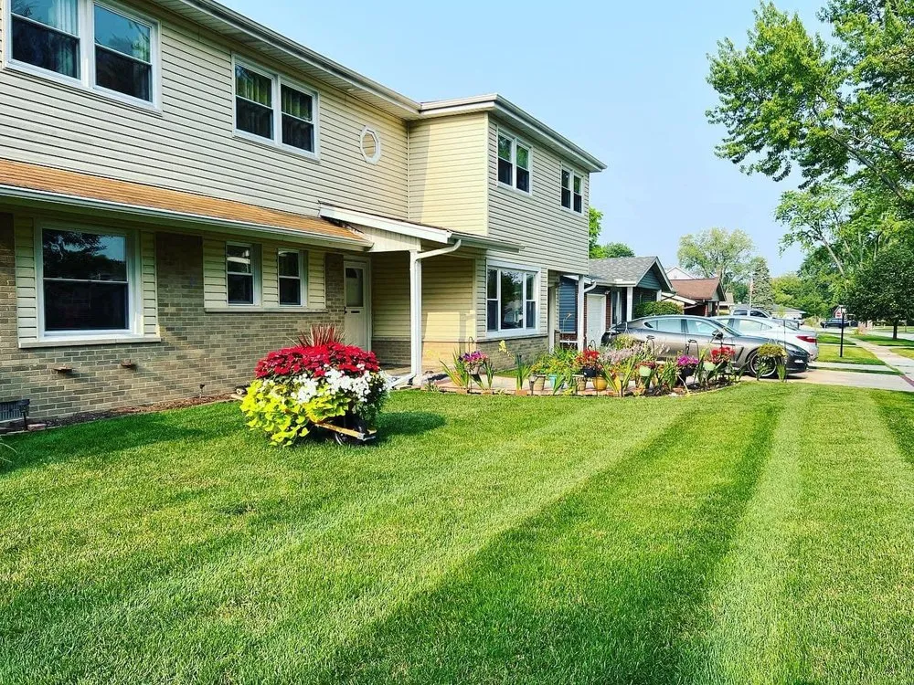 Professional garden landscaping for beautiful yards in Elgin, IL by Jacob’s Landscape