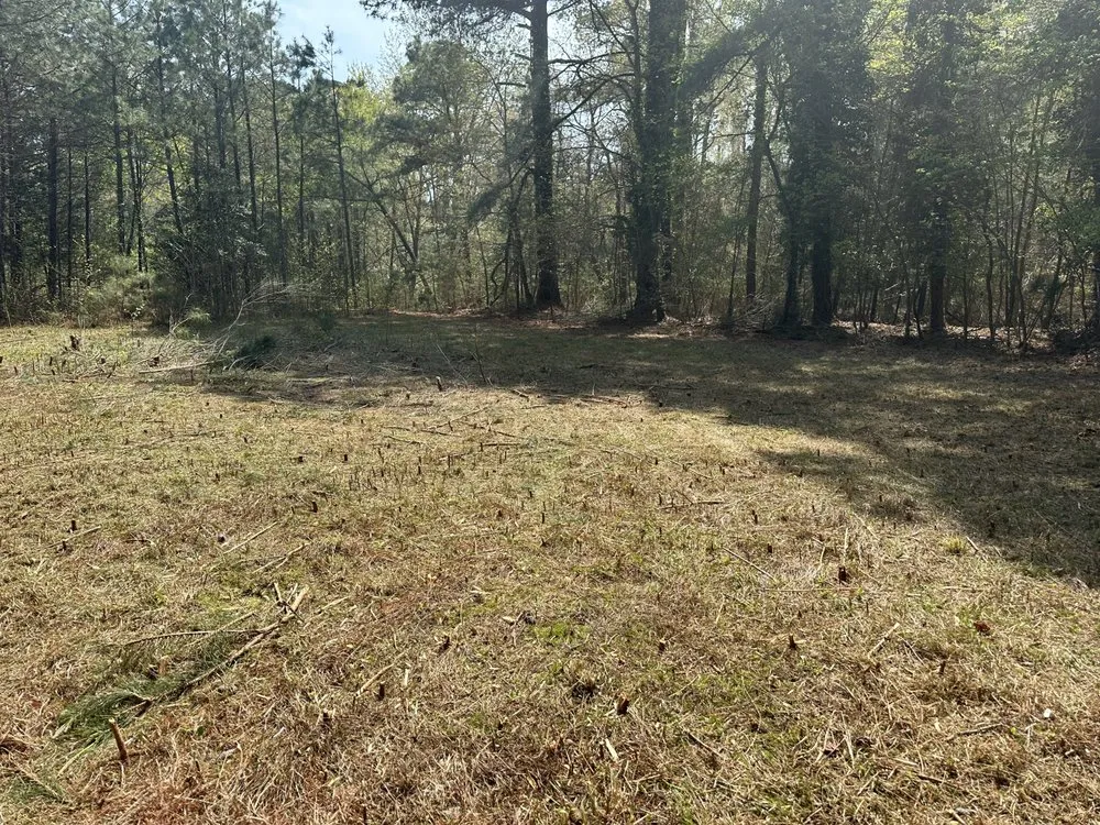 Custom lawn mowing service in Kilmarnock, VA by Jacobson’s Lawn Care