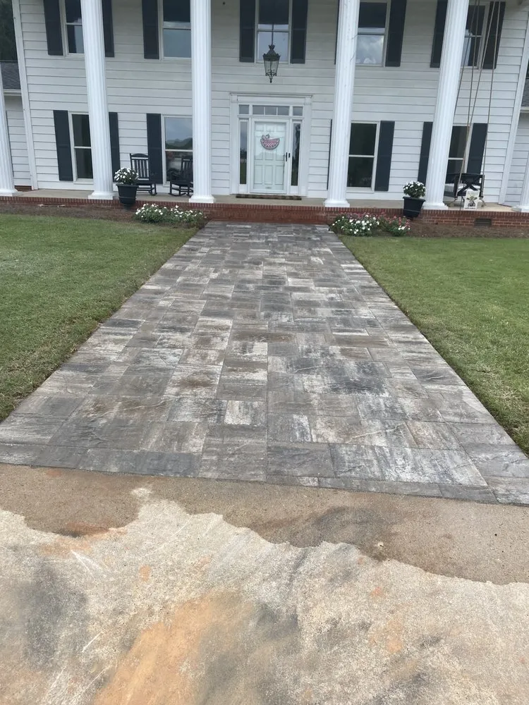 Local lawn care service experts serving Pelzer, SC - Jacome Family Landscaping