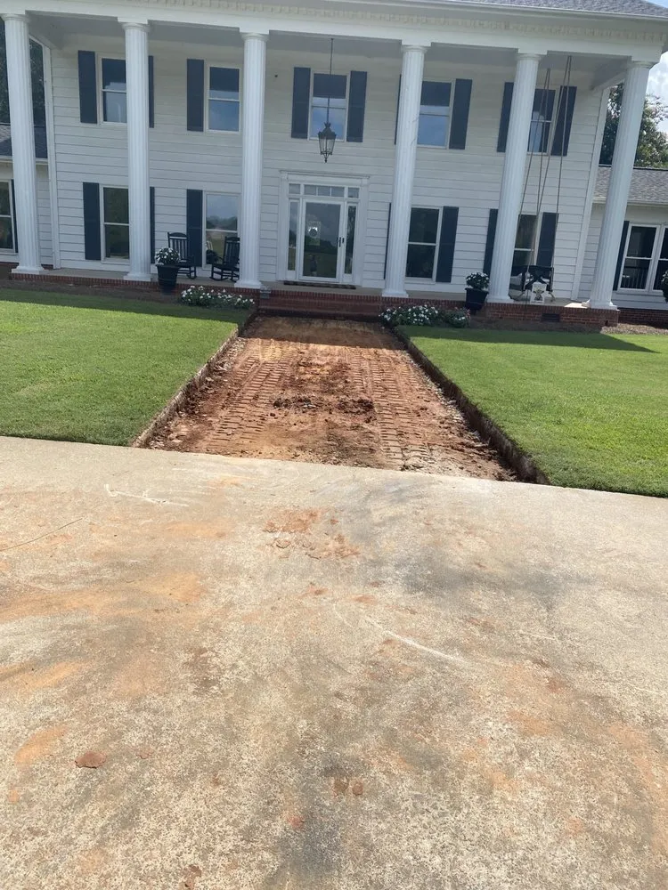 Affordable yard cleanup service in Pelzer, SC - Jacome Family Landscaping