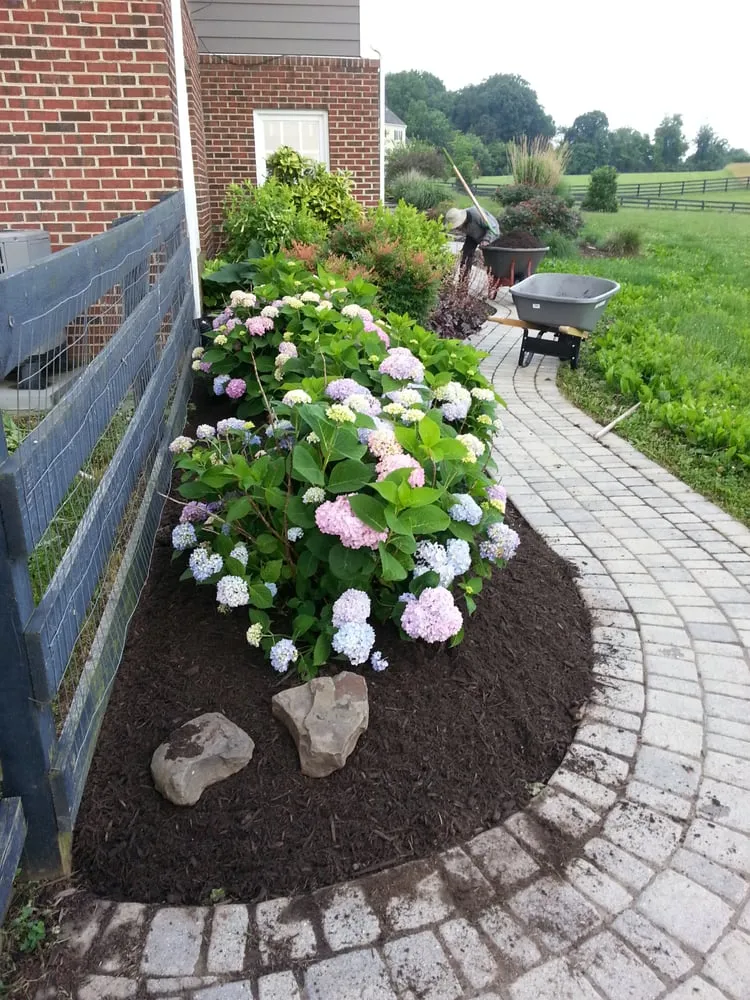Custom outdoor landscaping near you in Purcellville, VA by JAG Landscaping Services