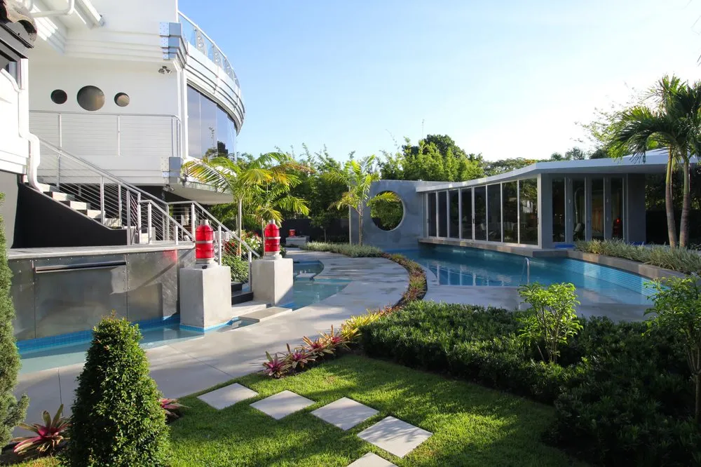 Expert landscape installation for beautiful yards in Boca Raton, FL by Jaguar Garden Designs