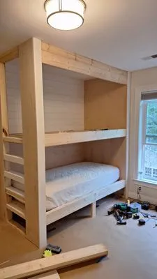 Jairo's Landscaping Services Logo