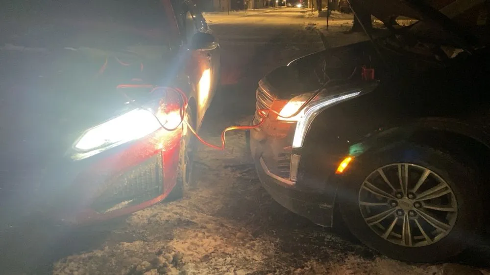 Professional lawn mowing service experts serving Chicago, IL - Jak Global Rapid Emergency Roadside