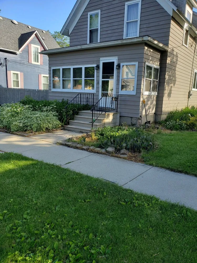 Top-rated garden landscaping experts serving DeKalb, IL - Jake's general landscape
