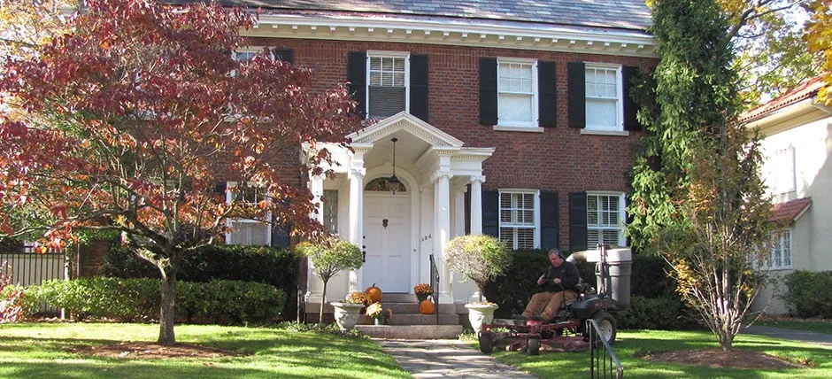 Local lawn care service in North Haven, CT by Jake's Lawn & Garden Service