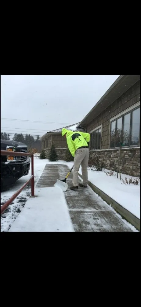 Expert yard cleanup service with custom design across Columbus, OH - Jake's Lawn Maintenance