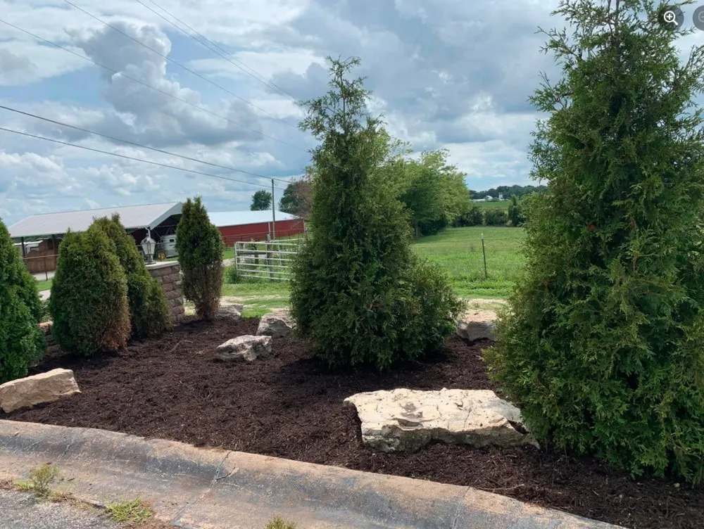 Custom garden landscaping in Washington, MO - Jake's Lawn Service