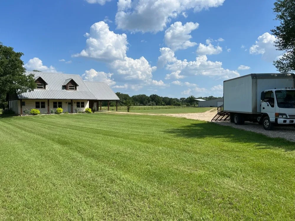 Expert residential landscaping experts serving Bryan, TX - J.ALB Lawn & Outdoor