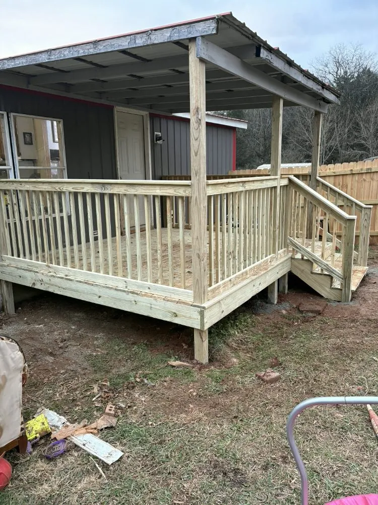 Reliable yard maintenance with custom design across Calhoun, TN - Jam Up Construction