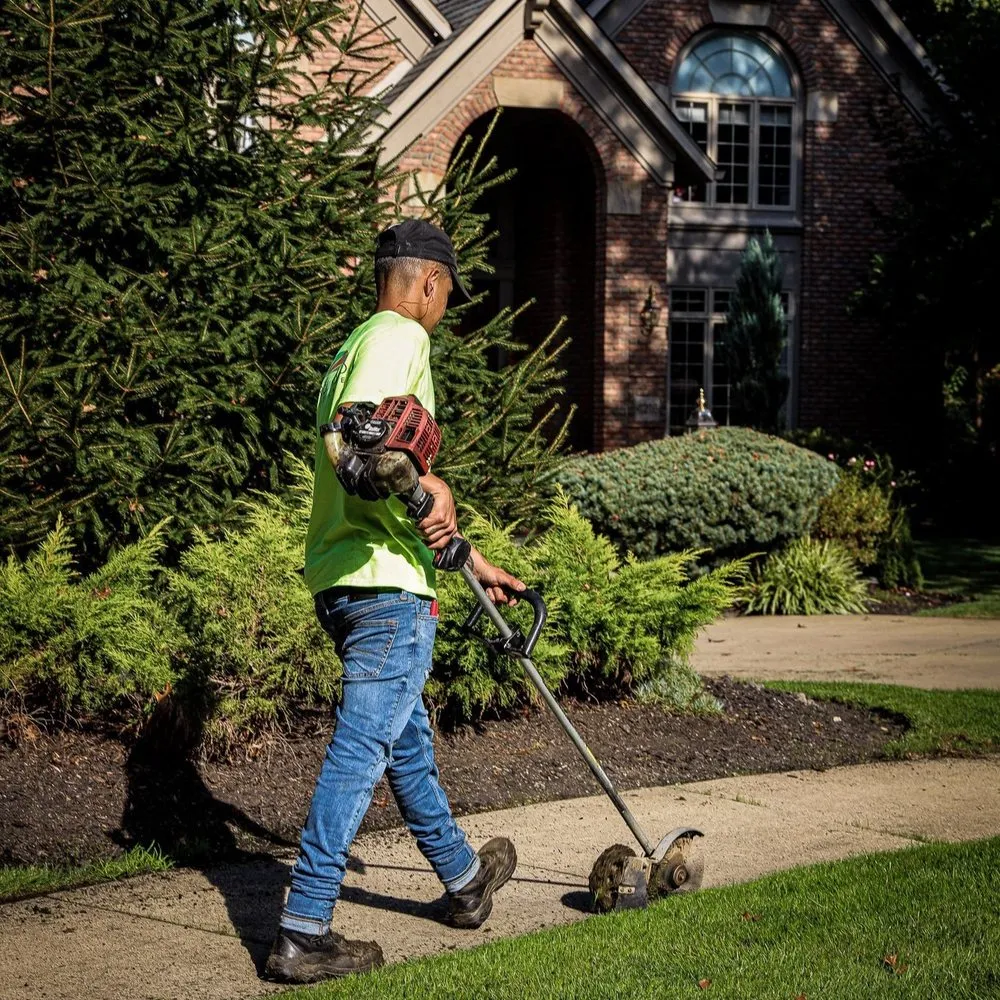 Reliable landscaping services experts serving Lubbock, TX - Jamal Mowing