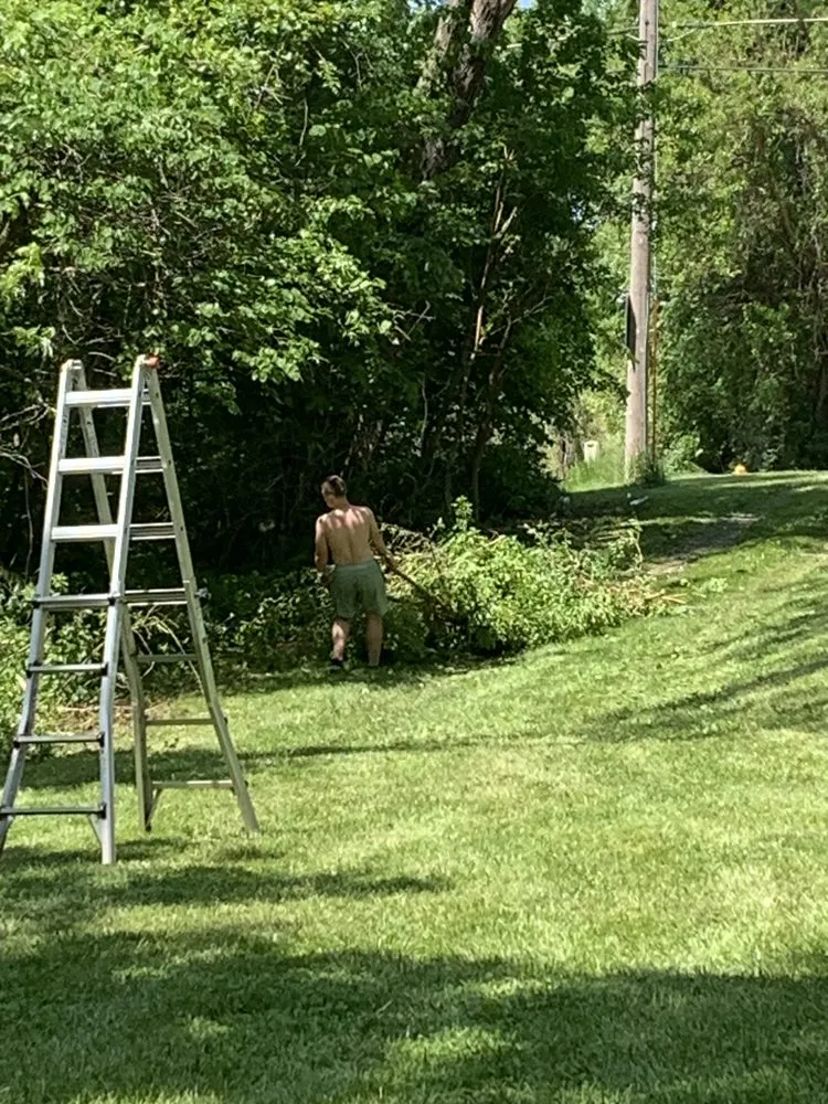 Reliable yard cleanup service near you in Davenport, IA by James’ Lawn Care