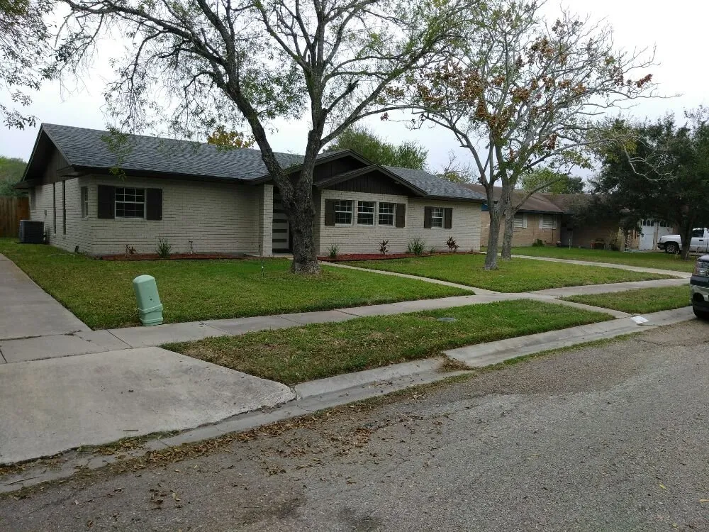 Local yard cleanup service in Corpus Christi, TX - James Lawn Service
