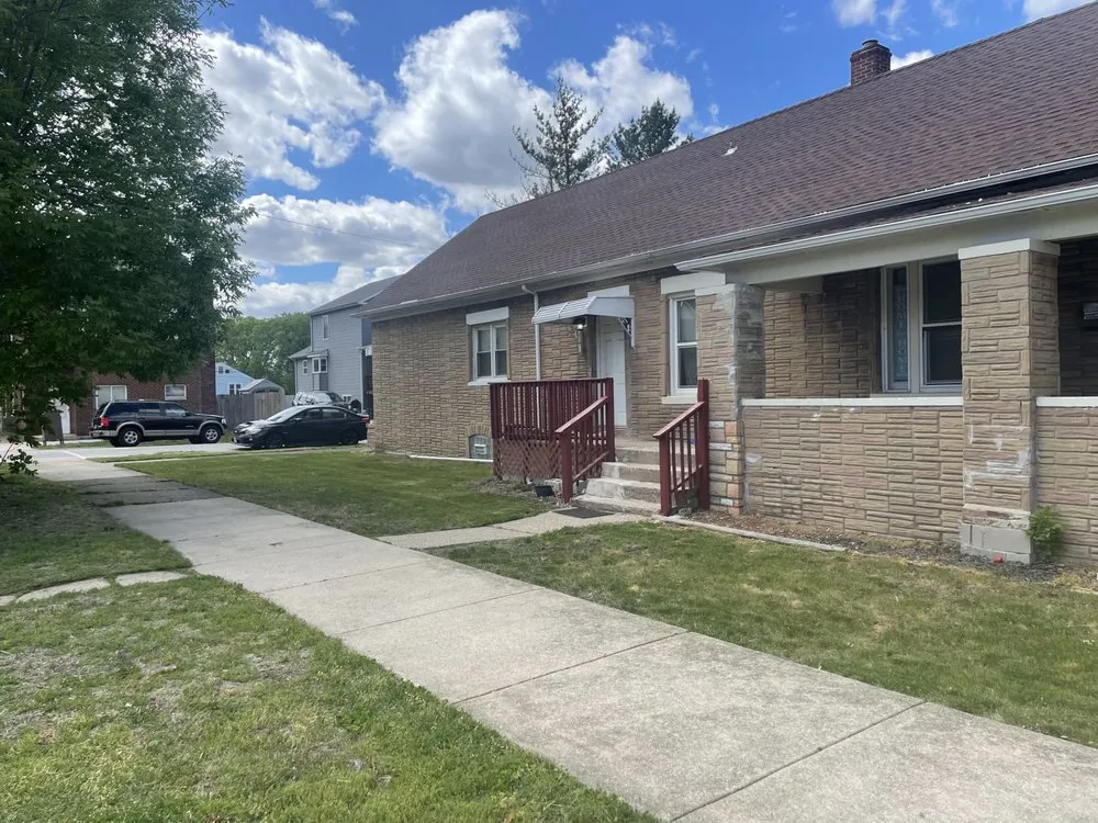 Trusted yard cleanup service experts serving Hammond, IN - James Mccain Landscaping/Snowplowing