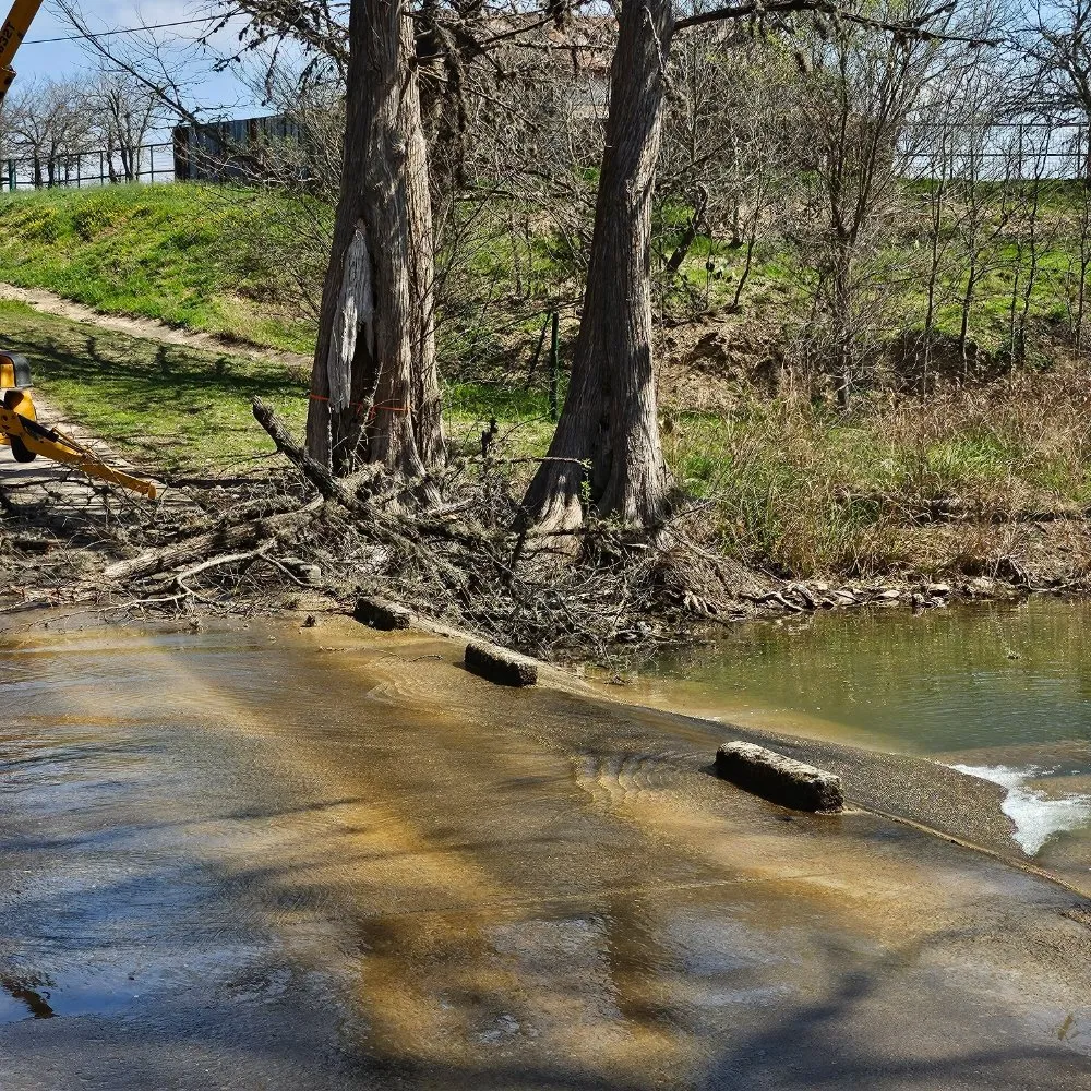 Professional garden landscaping for year-round maintenance across Kerrville, TX - James' TLC