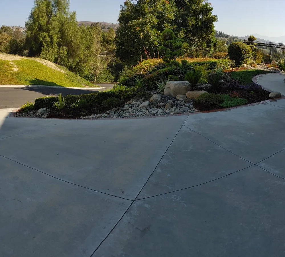 Reliable lawn mowing service for homes in West Covina, CA by Jamescapes