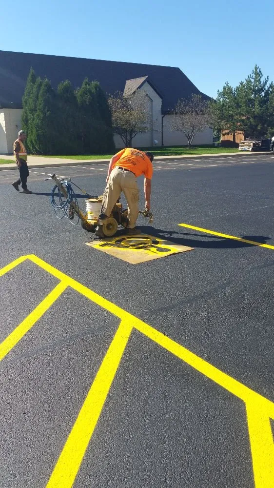 Trusted garden landscaping in Streamwood, IL by Jameson Pavement Surfaces