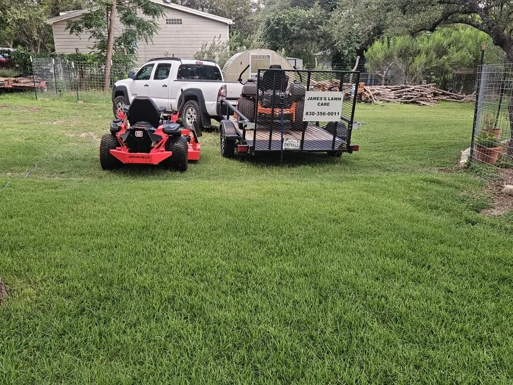Professional yard cleanup service in Spring Branch, TX - James's Lawncare