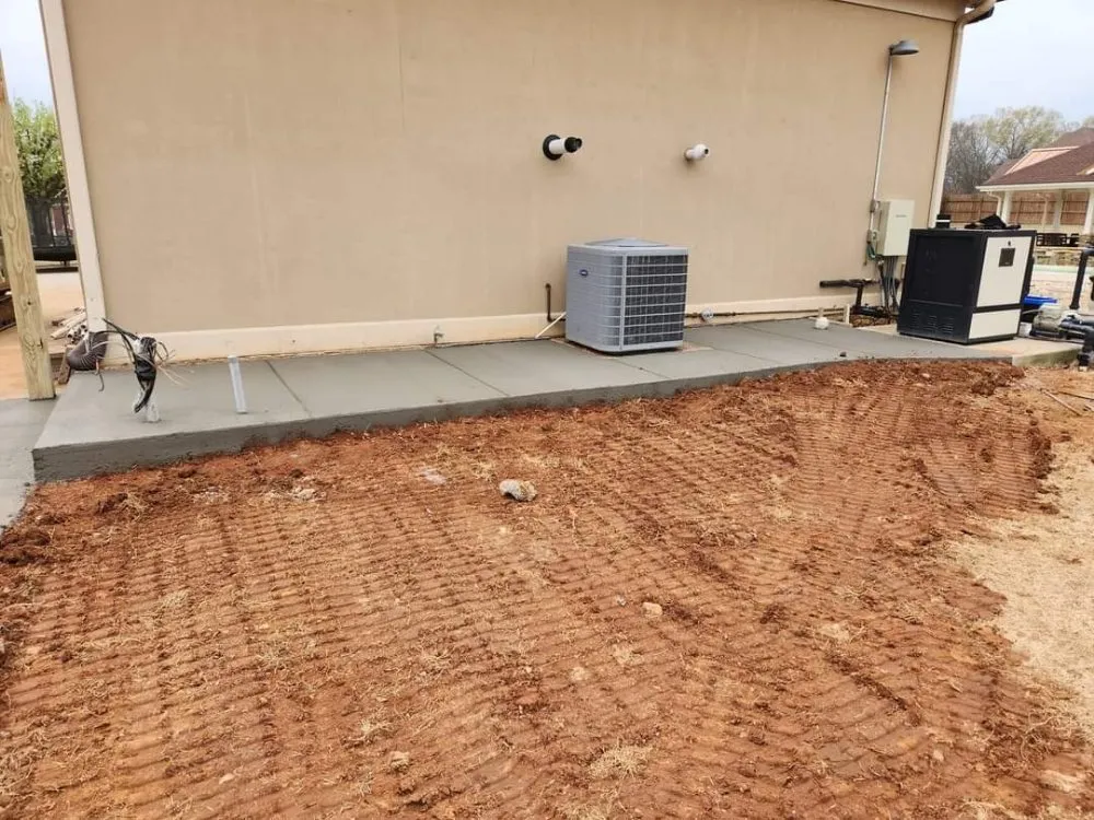 Reliable yard cleanup service for year-round maintenance across Toney, AL - Jamie's Concrete