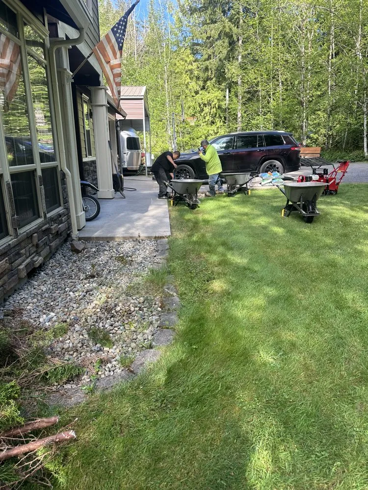 Affordable garden landscaping for beautiful yards in Cathlamet, WA by Jamie's Yard Services