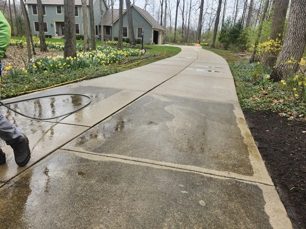 Reliable lawn care service in Dayton, OH by JAMS Property Preservation