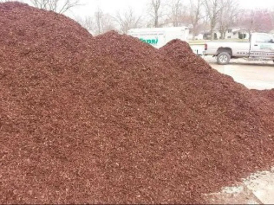 Top-rated yard maintenance experts serving Tiffin, IA - Jans Lawn Care & Landscaping