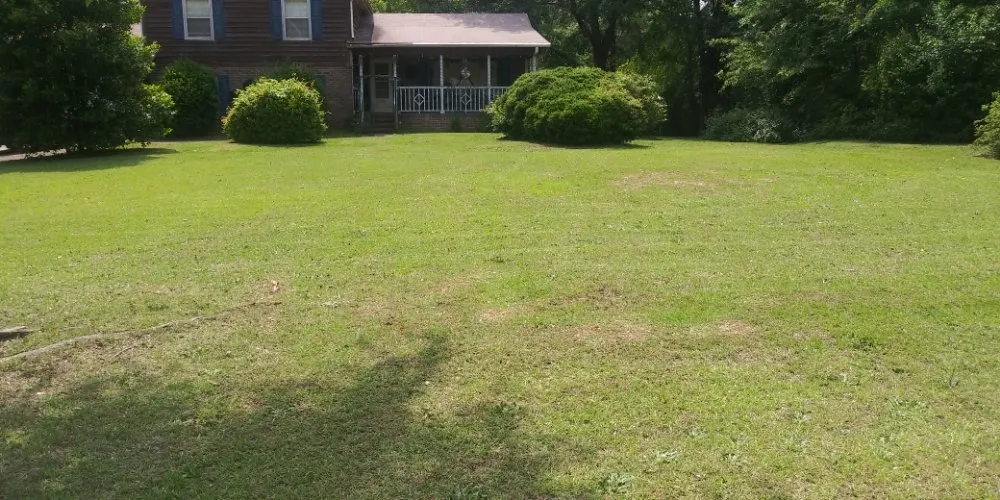 Custom lawn mowing service in Byron, GA by Jar Head Home Services