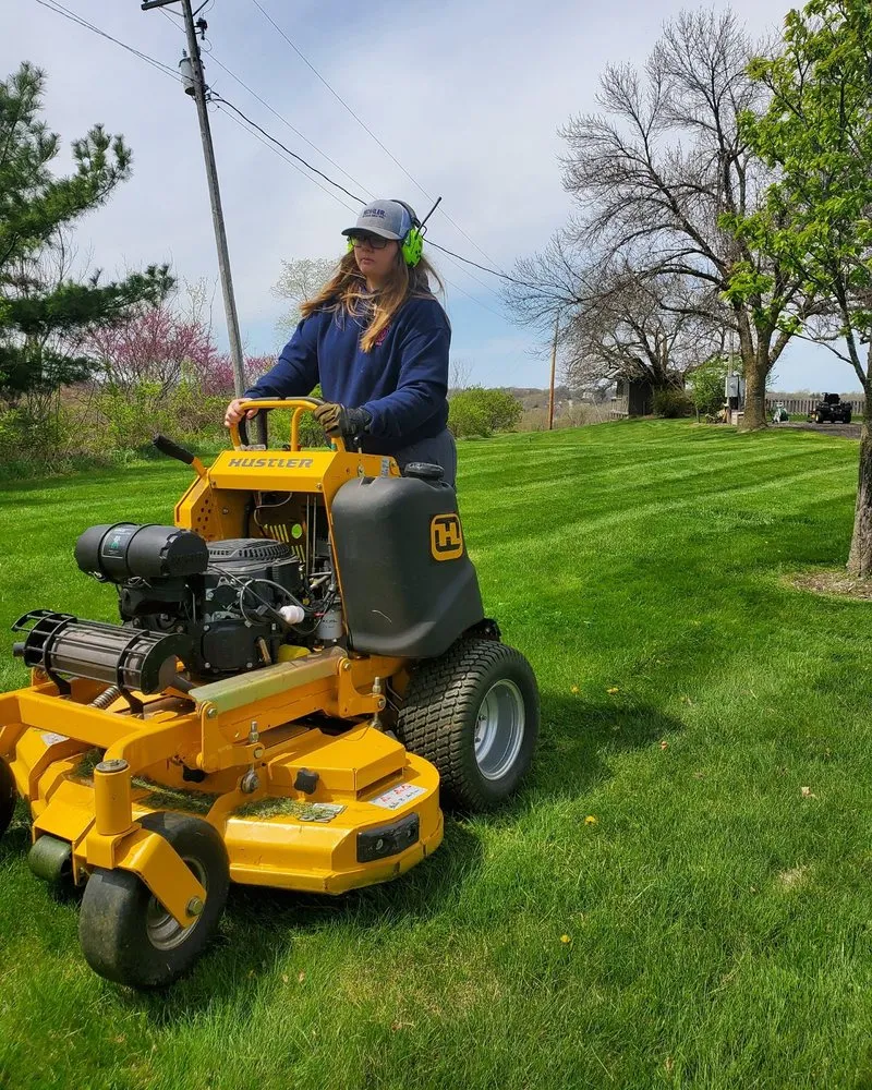 Affordable lawn care service experts serving Athens, IL - JAR Landscaping