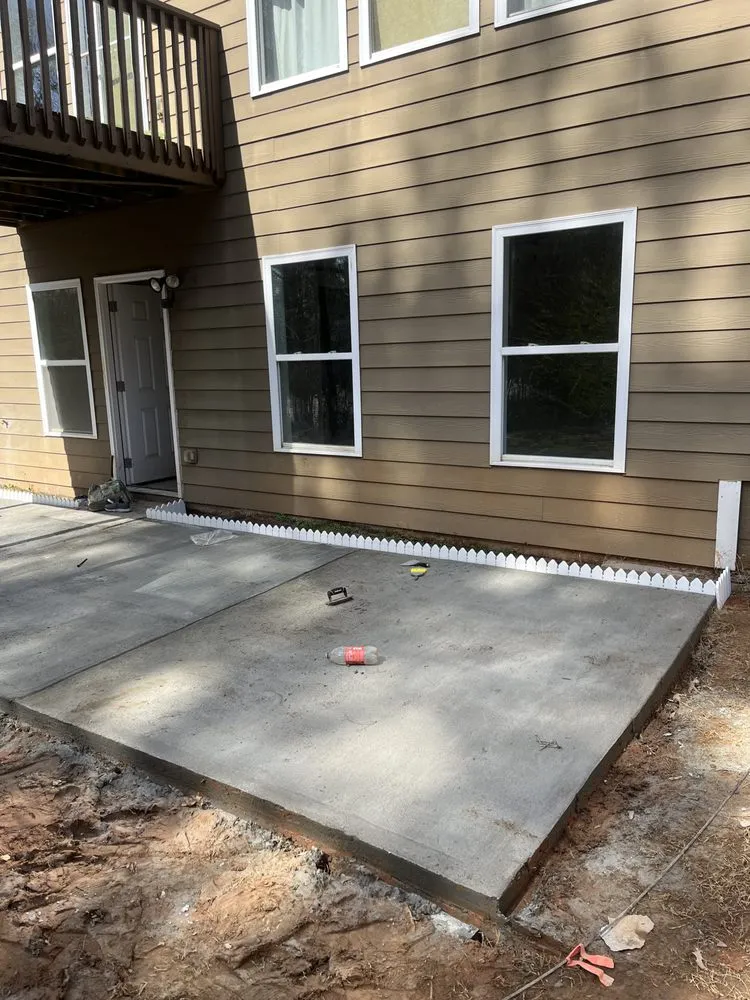 Custom outdoor landscaping in Gainesville, GA by Jara’s Lawn Care Services