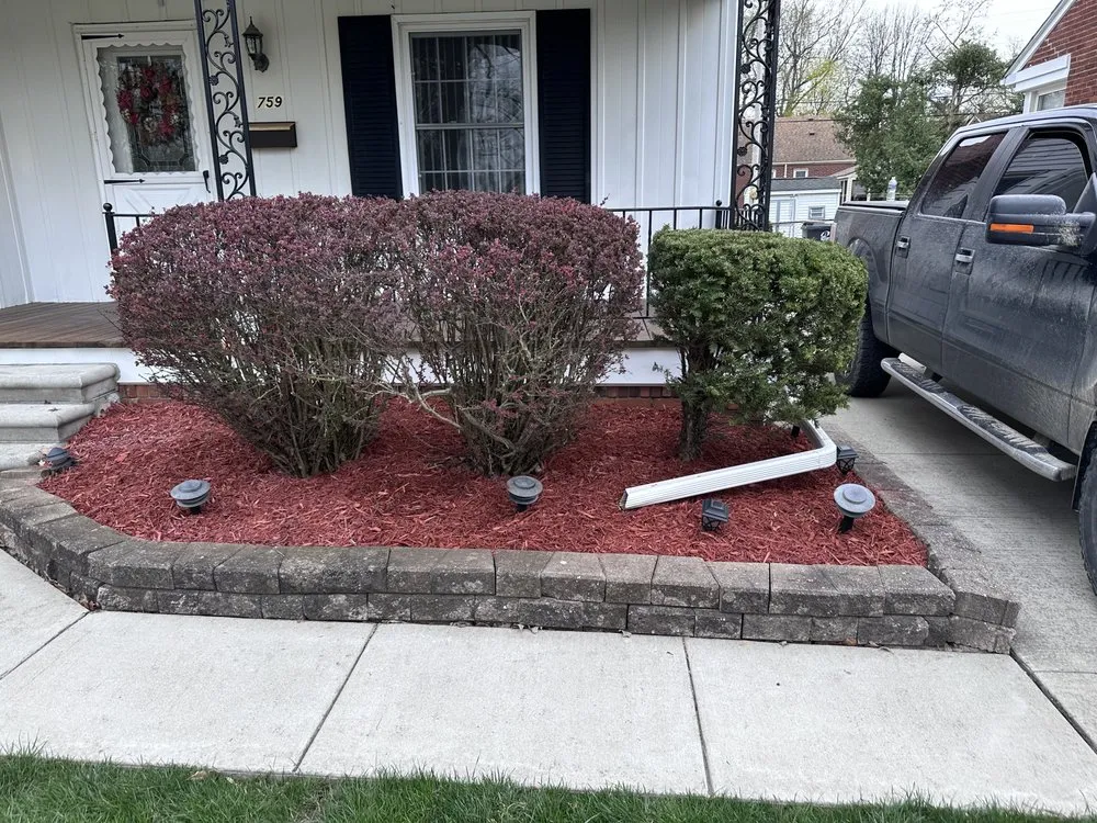 Custom garden landscaping in Highland, MI - Jarbow's Landscaping