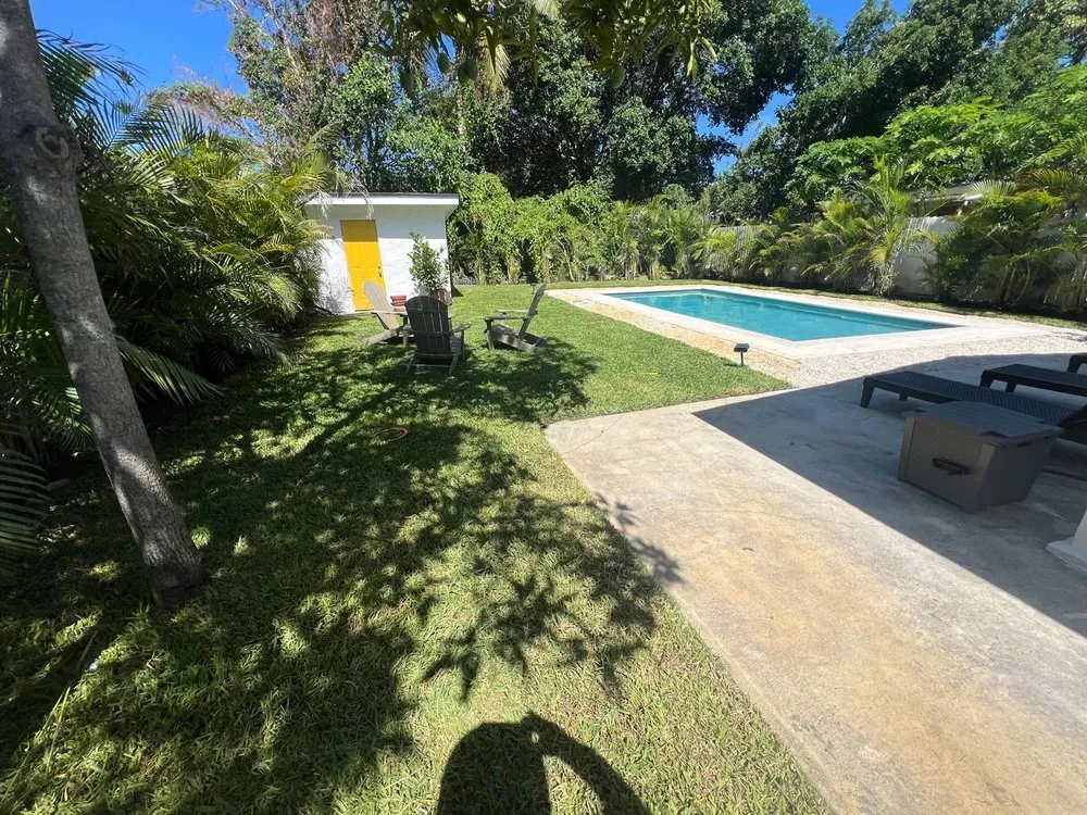 Affordable yard maintenance for year-round maintenance in Miami Gardens, FL by Jardeen Landscaping