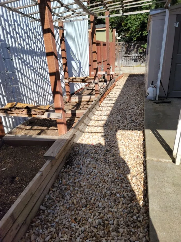 Affordable outdoor landscaping experts serving Santa Rosa, CA - Jardineria Estevan