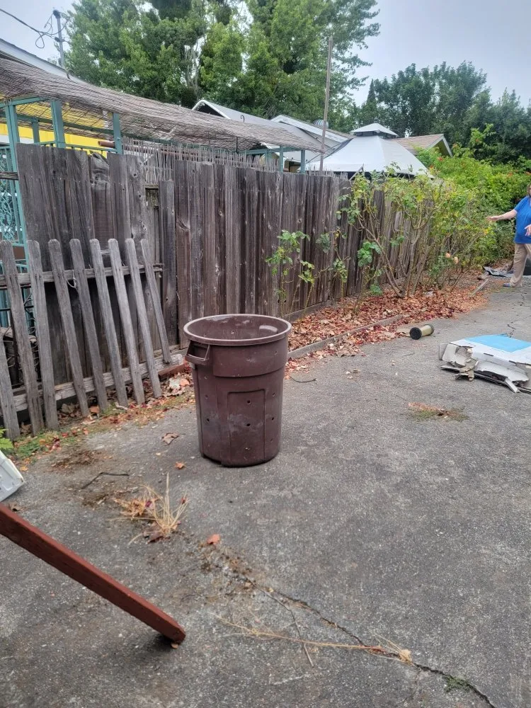 Trusted yard maintenance near you in Santa Rosa, CA by Jardineria Estevan