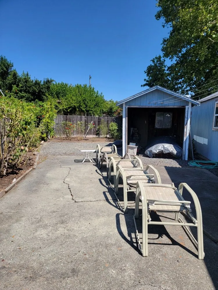 Custom yard maintenance for year-round maintenance across Santa Rosa, CA - Jardineria Estevan