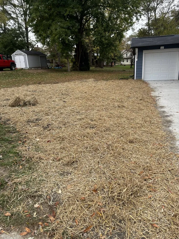 Local yard maintenance in Columbus, OH - Jardineros Landscape