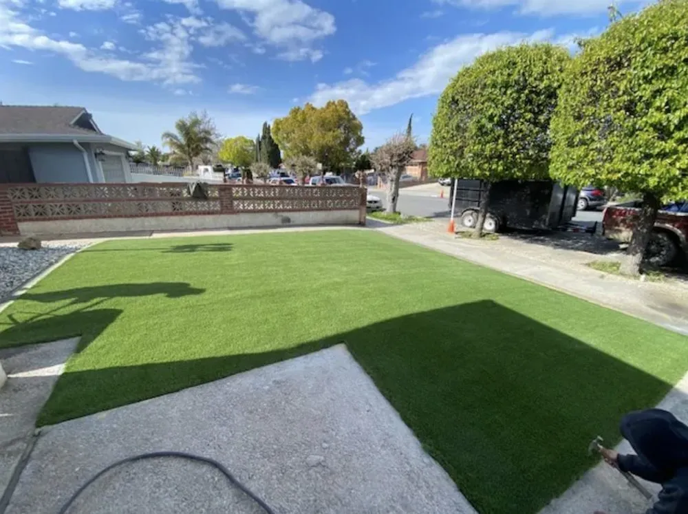 Affordable lawn mowing service in Hollister, CA by Jardinland Landscaping Services